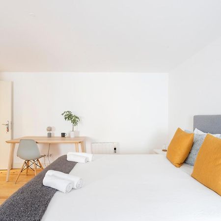 Suite In Cozy Apartment In Chiado In Shared House Лісабон Екстер'єр фото